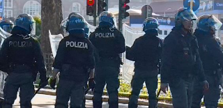 Scontri derby della Mole, otto ultras juventini arrestati . Sei agenti feriti